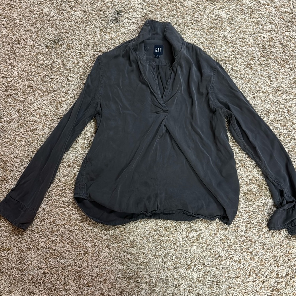 GAP Shirt